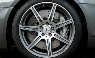 Mercedes-Benz SLS AMG 12