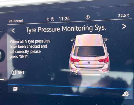 Volkswagen T-Roc 1.5 T-Roc R-Line TSI Semi-Auto 5dr 38