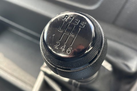 Renault Master ML35TW 130 ps dCi Business Tipper with Air Con / Tow Axle / Sat Nav 32