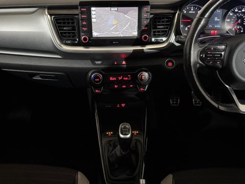 Kia Stonic CRDI FIRST EDITION 13