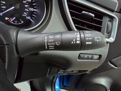 Nissan Qashqai 1.6 DIG-T N-Connecta Euro 6 (s/s) 5dr 38