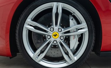 Ferrari GTC4 Lusso V12 29