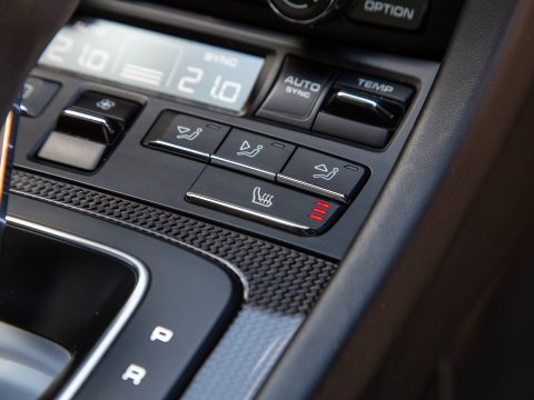 Porsche 911 CARRERA GTS PDK 42