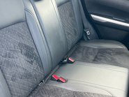 Suzuki Vitara SZ5 MHEV 38