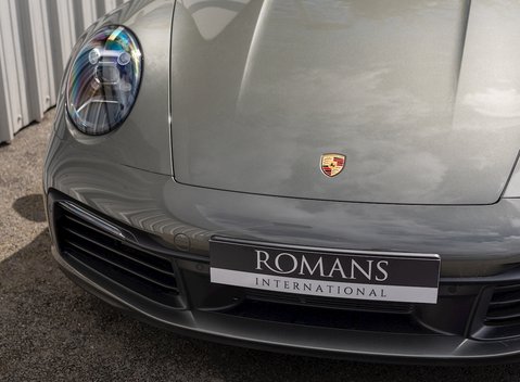 Porsche 911 Carrera (992) 23