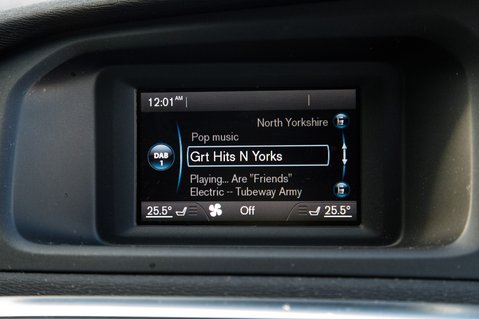 Volvo V40 T2 MOMENTUM 21