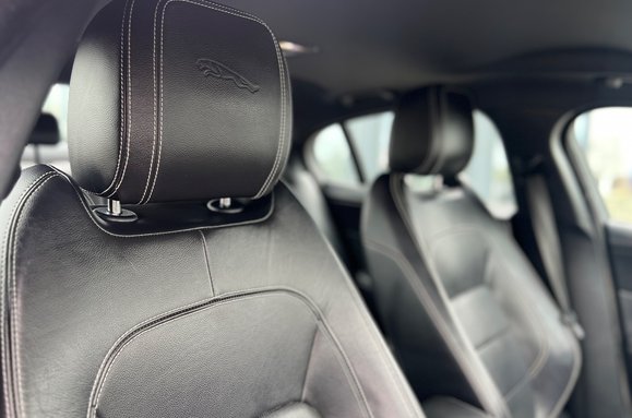 Jaguar XE R-DYNAMIC SE AUTO 15