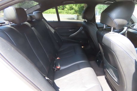 BMW 3 Series 2.0 330e 7.6kWh M Sport Shadow Edition Saloon 4dr Petrol Plug-in Hybrid Aut 10