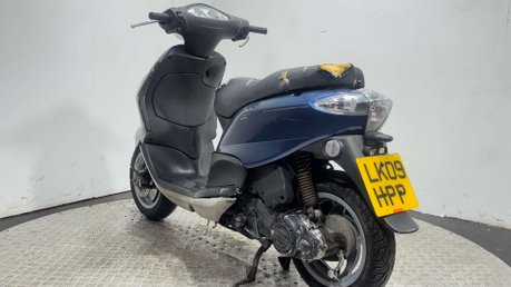 Piaggio Fly 2009 12K NON RUNNING PROJECT SCOOTER 100CC 6