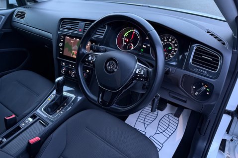 Volkswagen e-Golf E-GOLF - 12 MONTHS MOT -APPLE CAR PLAY  14