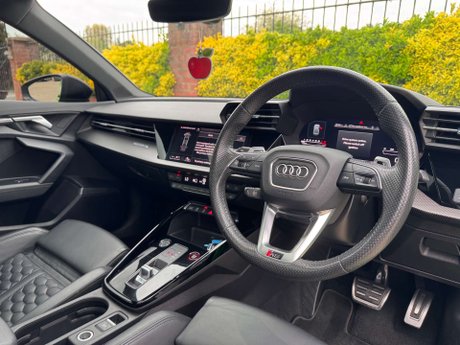 Audi RS3 2.5 RS 3 Vorsprung TFSI Quattro Semi-Auto 4WD 4dr 33