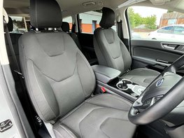 Ford S-Max 2.5 S-Max Titanium HEV CVT 5dr 61