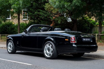 Rolls-Royce Phantom Drophead Coupe 4