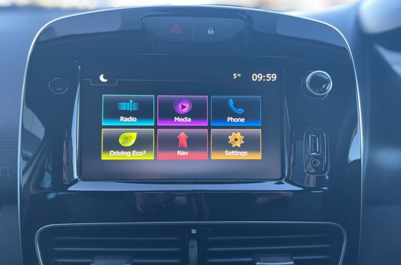 Renault Clio ICONIC 0.9 TCE 5 DOOR 42