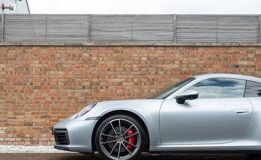 Porsche 911 Carrera S (992) 27