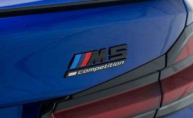 BMW M5 COMPETITION 37