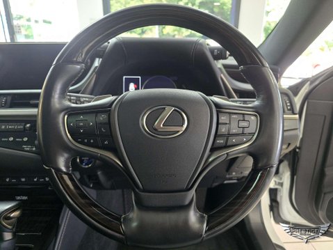 Lexus Es 2.5 300h Takumi E-CVT Euro 6 (s/s) 4dr 60