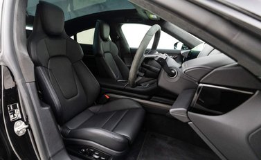 Porsche Taycan TURBO S 93KWH 6