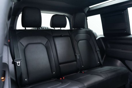 Land Rover Defender 3.0 Defender X-Dynamic SE D MHEV Auto 4WD 3dr 24