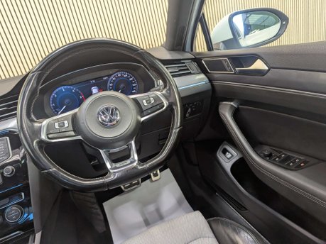 Volkswagen Passat 2.0 Passat R-Line TDI BlueMotion Technology Semi-Auto 4dr 53