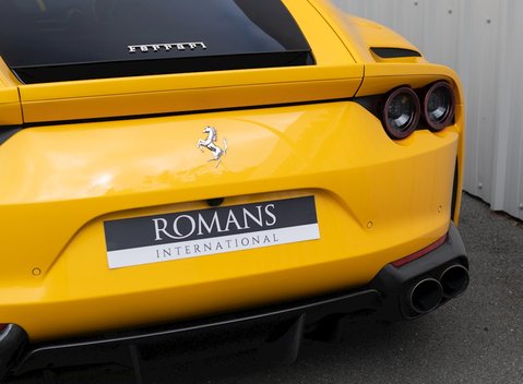 Ferrari 812 Superfast 27