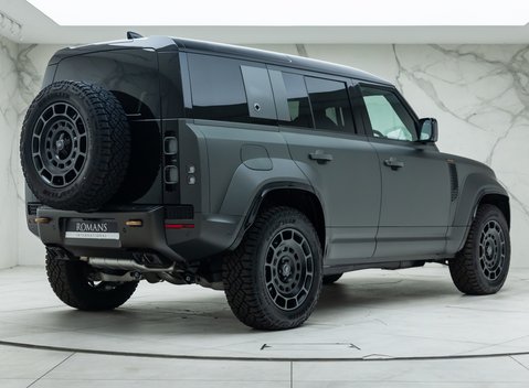 Land Rover Defender 110 OCTA EDITION ONE 6