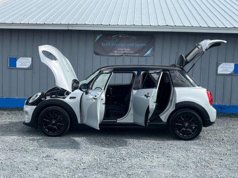 Mini Hatch 1.5 Cooper D Euro 6 (s/s) 5dr 14