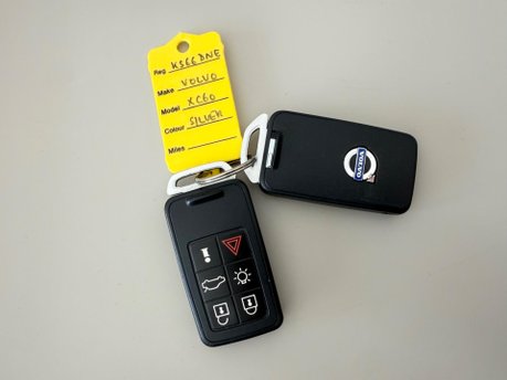Volvo XC60 2.4 D5 SE Lux Nav Auto AWD Euro 6 (s/s) 5dr 16