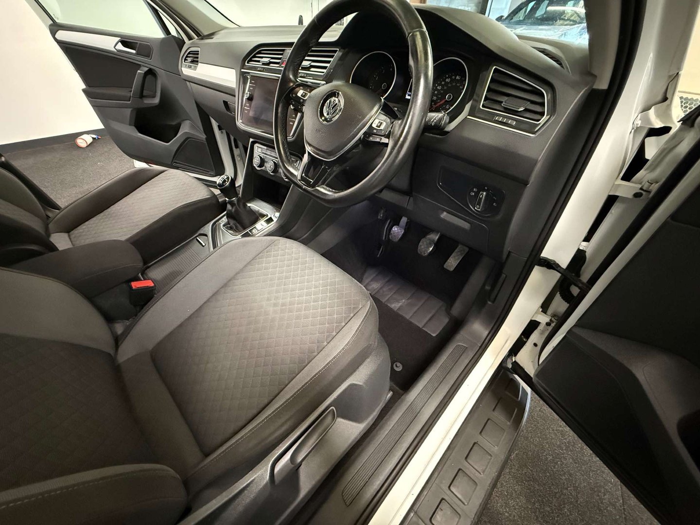 2019 Volkswagen Tiguan — image 14