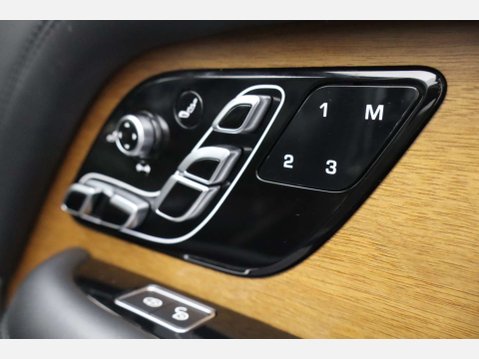 Land Rover Range Rover 2.0 Range Rover Autobiography P400e Auto 4WD 5dr 29