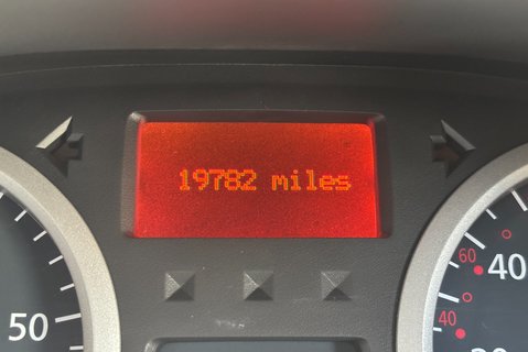 Renault Trafic SL27 115ps dCi Panel Van - Low Miles 31
