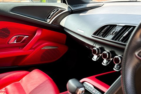 Audi R8 5.2 FSI V10 Plus S Tronic quattro Euro 6 (s/s) 2dr 20