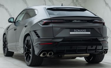 Lamborghini Urus S 10