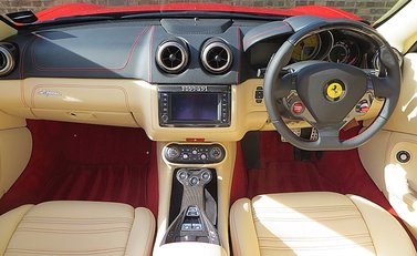 Ferrari California 10