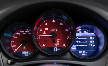 Porsche Macan GTS 18