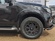 Nissan Navara DCI TEKNA 4X4 SHR DCB 11