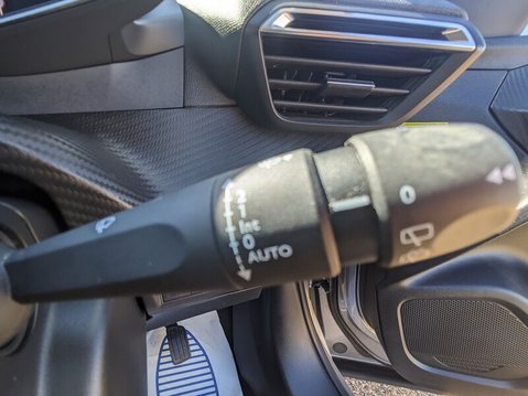 Peugeot 2008 ALLURE PREMIUM 25