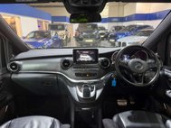 Mercedes-Benz V Class 2.0 V300d AMG Line MPV 5dr Diesel G-Tronic+ Euro 6 (s/s) LWB (239 ps) 2