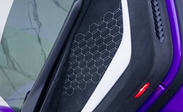 Lamborghini Revuelto 33