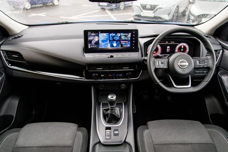 Nissan Qashqai DIG-T N-CONNECTA MHEV