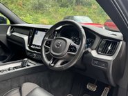 Volvo XC60 2.0 XC60 R-Design B5 MHEV Auto 5dr 17