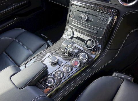 Mercedes-Benz SLS AMG 19