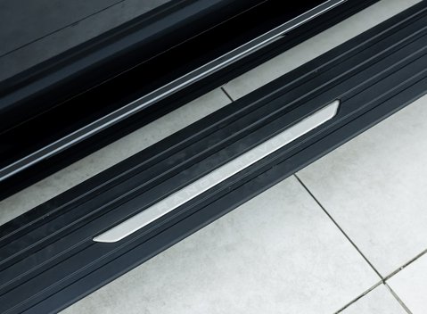 Land Rover Range Rover P530 SV 39