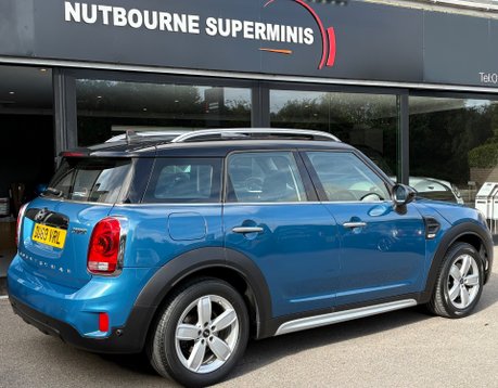 Mini Countryman Cooper 1.5 Petrol Manual Classic Comfort + SAT NAV - APPLE CARPLAY 2