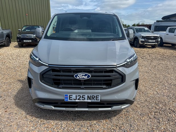 Ford Transit Custom SWB L1H1 [SOLD CM] Low Roof Trail 320 Air Con Alloys Sensors EURO 6 NO VAT 3