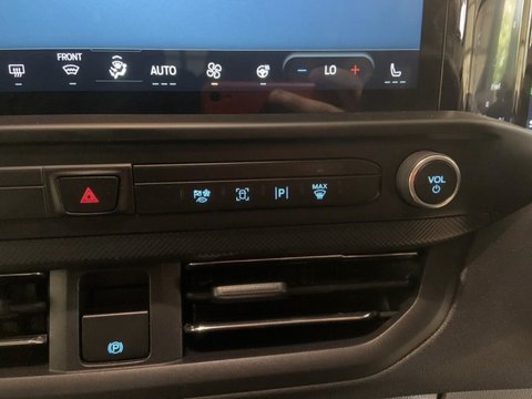 Ford Transit Custom 340 LIMITED ECOBOOST KOMBI 20