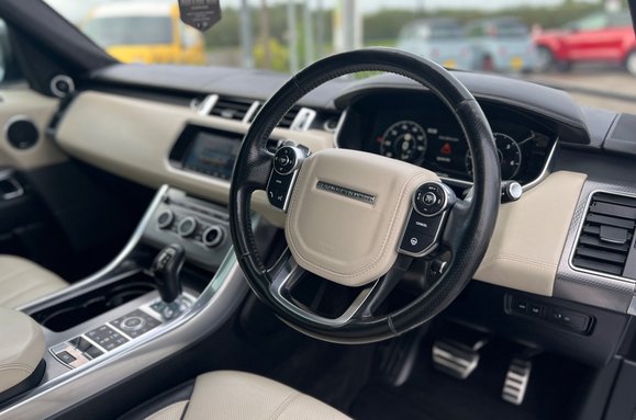 Land Rover Range Rover Sport 3.0 SDV6 AUTOBIOGRAPHY DYNAMIC AUTO 16