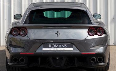 Ferrari GTC4 Lusso 5