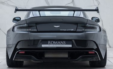 Aston Martin Vantage GT8 8