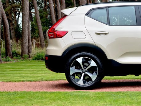 Volvo XC40 B4 PLUS 14